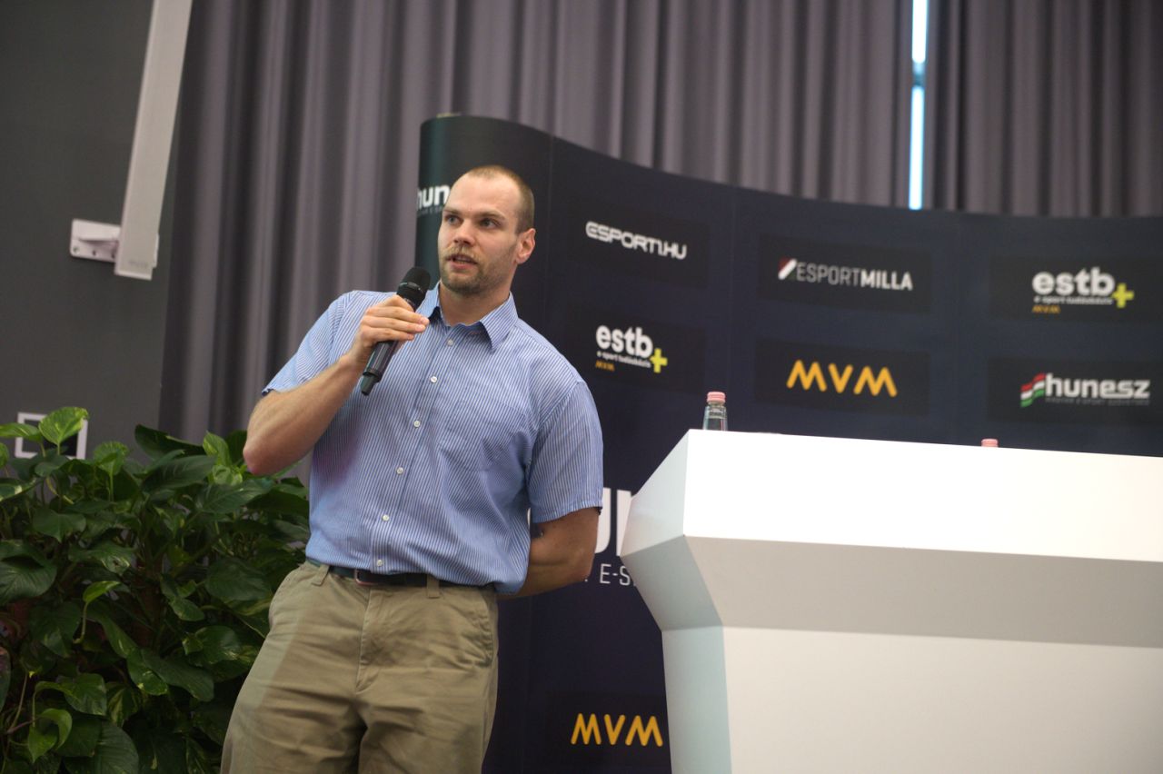 HUNESZ Speaker Photo